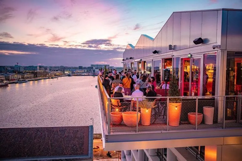 Rooftop du Gina Renaissance Hotel Bordeaux